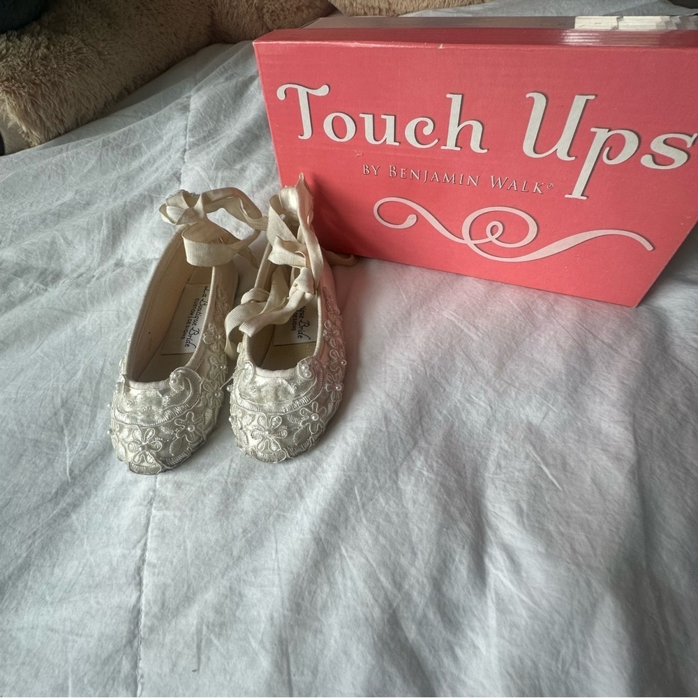 Benjamin Walk girls “Gypsy” Lace Ballet Flats